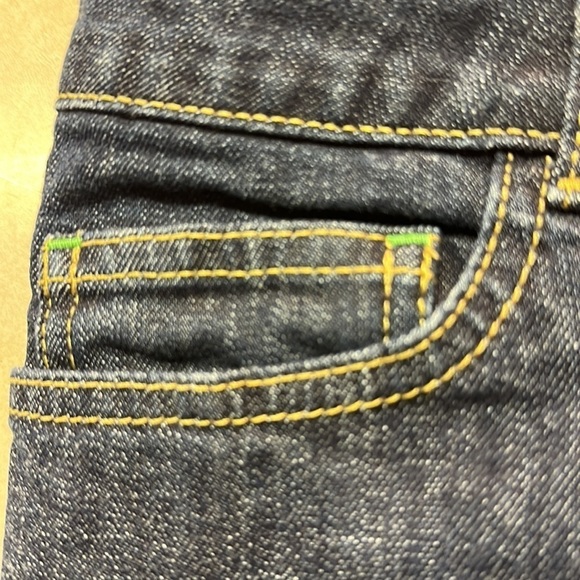 Boden Cropped Denim Cotton/Lycra Red/Green Stitching Accents Jeans 12R - Picture 12 of 13